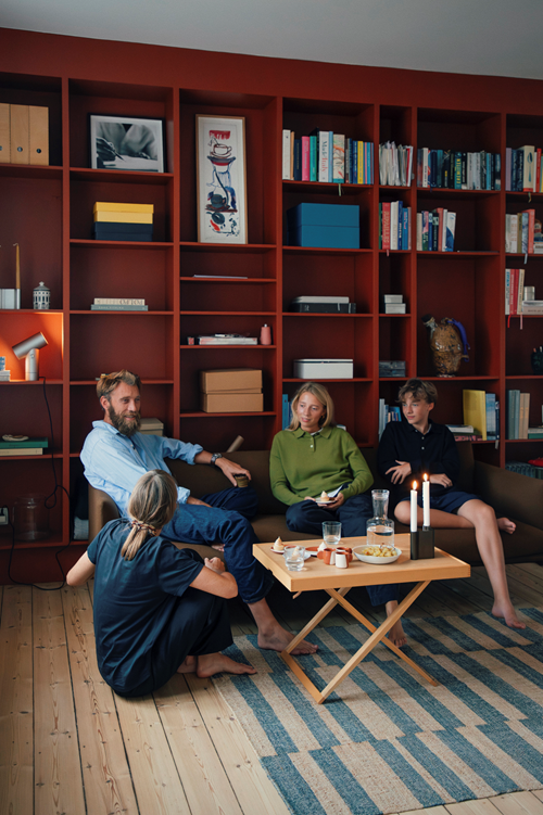 /globalassets/contentmedia/images/07.-stories/home-story/karstad-family/muuto_karstad_010.jpg?width=500&format=png&revision=638961115510000000